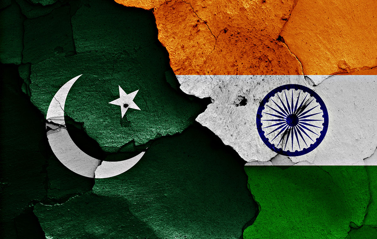 Pakistan ve Hindistan arasında ipler gerildi!