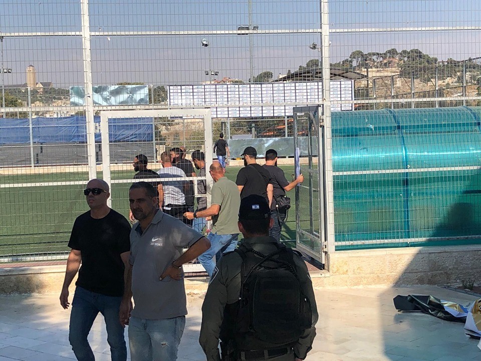 İsrail, Kudüs’te stadyuma baskın düzenledi