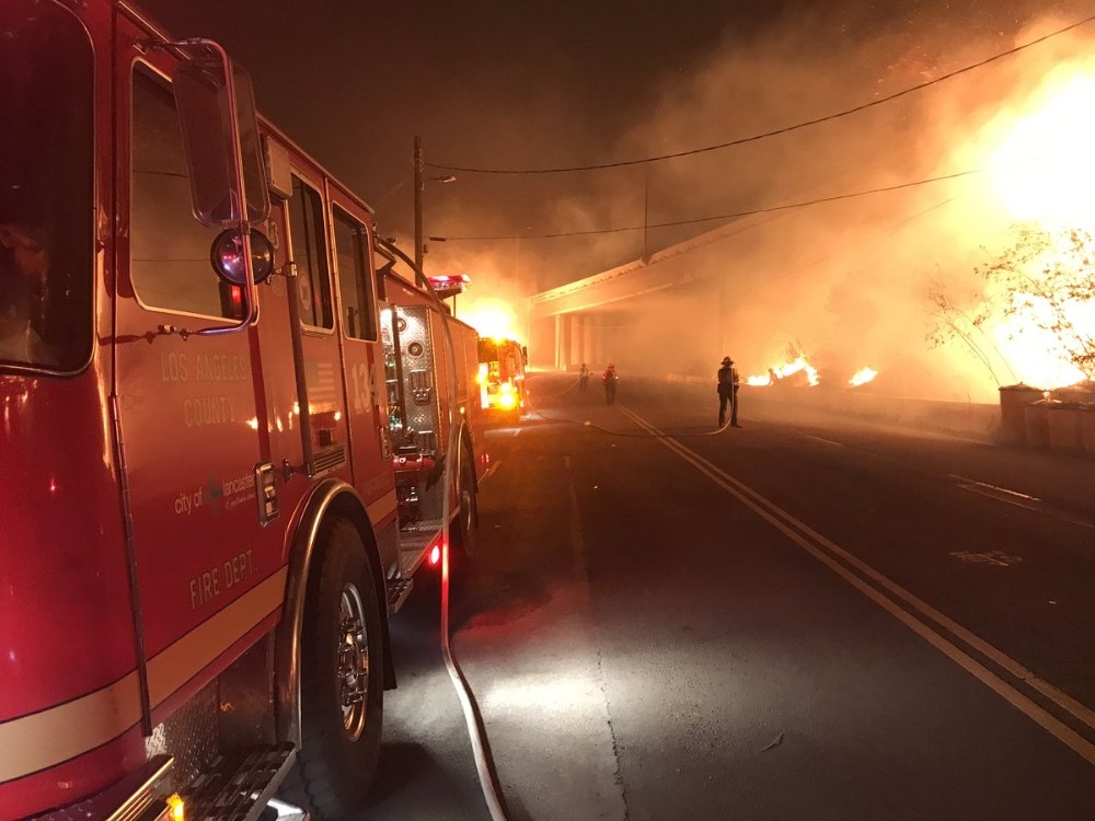 Kaliforniya’da yangın nedeniyle 100 binden fazla kişi tahliye edildi