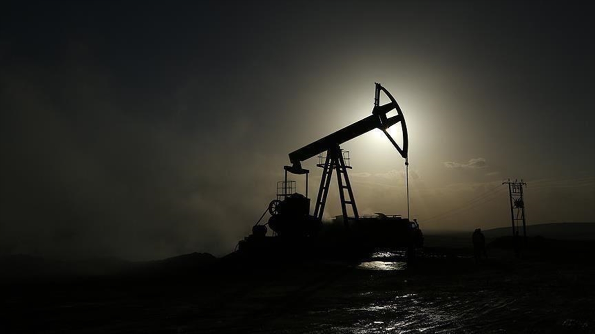 Kazakistan’da stok nedeniyle petrol üretimi durabilir