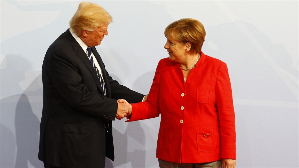 Trump'tan Merkel'e 'İkinci Dünya Savaşı' telefonu